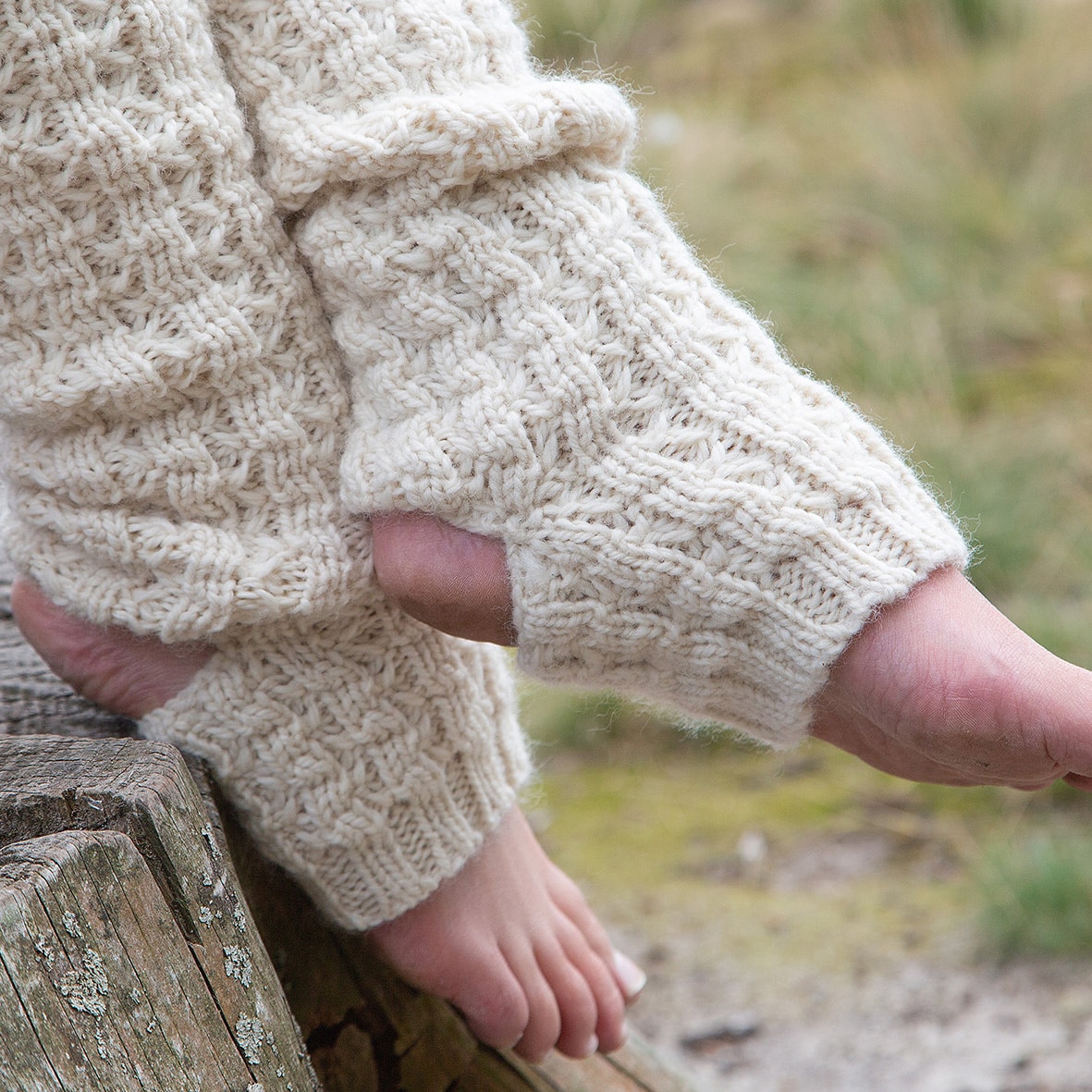 wool knit leg warmers with base